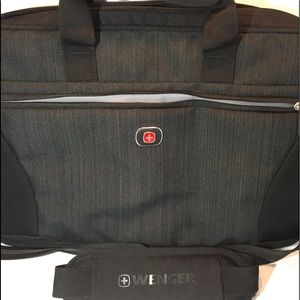 NWOT Wenger Swiss Army Computer Bag NWOT